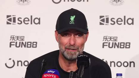 Der FC Liverpool gerät in der 25. Minute in Rückstand - kassiert kurz danach noch eine rote Karte. Lange sah es nach einer Niederlage für die Reds aus. Bis Nunez spät zwei Joker-Tore schießt. Auf der Pressekonferenz nach dem Spiel äußert sich Liverpool-Trainer Jürgen Klopp zu diesem furiosen Spiel. 