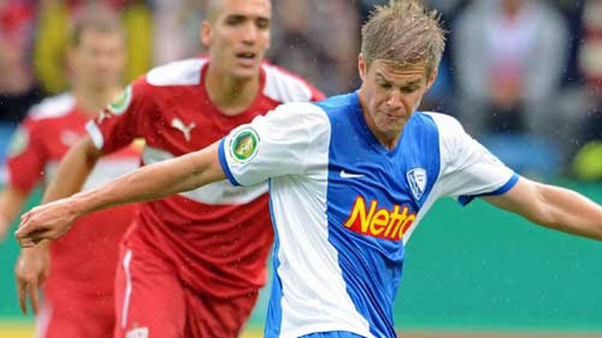 Bochums Stürmer Simon Terodde, der im Sommer von Union Berlin an die Castroper Straße wechselte, fackelt nicht lange und hält im Spiel gegen den VfB Stuttgart einfach mal drauf...