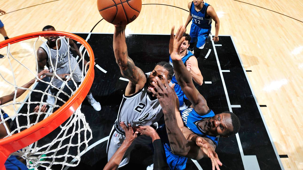 Spurs sichern Playoff-Platz in Krimi