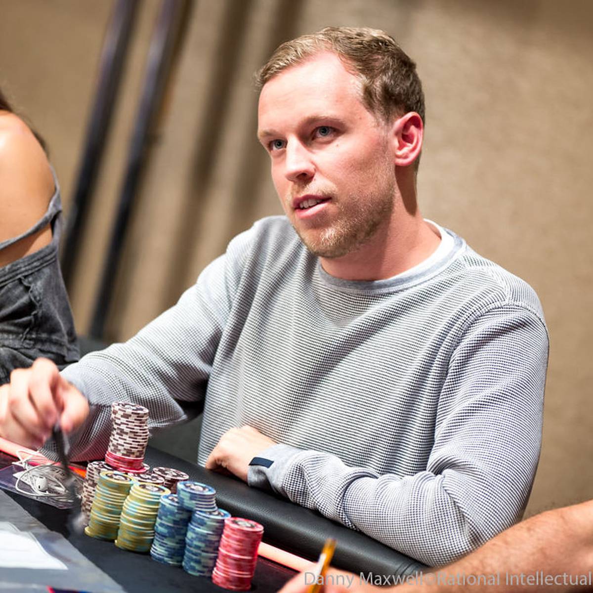 Die Nummer 1 der Onlinepoker-Weltrangliste hat nun auch das GGPoker WSOP Online Main Event gewonnen. Der Schwede Simon Mattson räumt dabei fast $2.8 Mio. ab. 