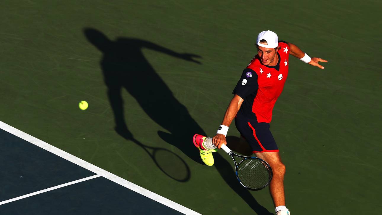 Struff scheitert an Aufschlagriesen