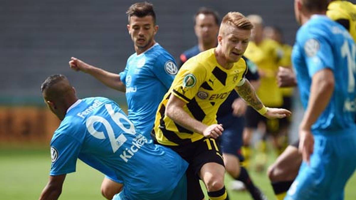 Dortmund Trainer Jürgen Klopp überrascht. Nach zweieinhalbmonatiger Verletzungspause steht Marco Reus in der Partie bei den Stuttgarter Kickers erstmals wieder in der Startelf und führt den BVB sogar als Kapitän auf den Rasen