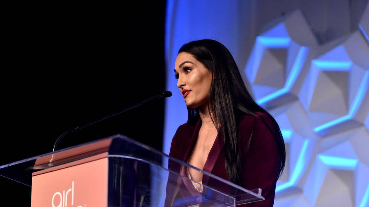 Nikki Bella enthüllt Missbrauch