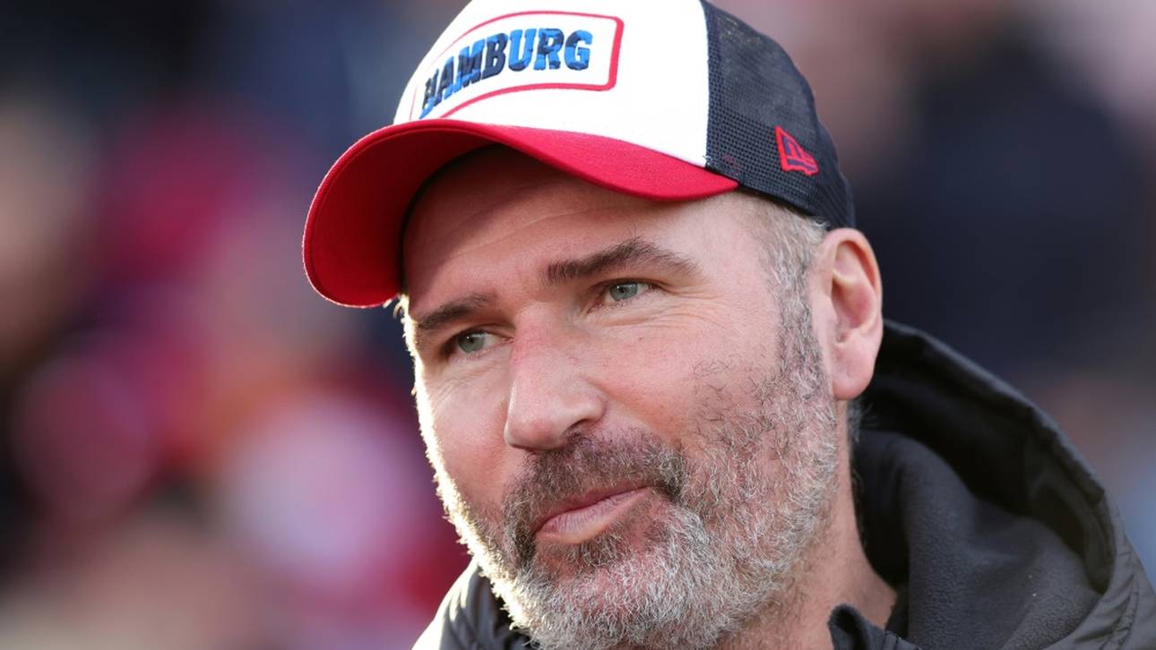 HSV-Coach hüllt sich in Schweigen