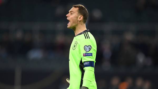 MOENCHENGLADBACH, GERMANY - NOVEMBER 16: Manuel Neuer of Germany reacts during the UEFA Euro 2020 Group C Qualifier match between Germany and Belarus on November 16, 2019 in Moenchengladbach, Germany. (Photo by Jörg Schüler/Bongarts/Getty Images)
