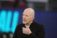 Matthias Sammer hat sich zur öffentlichen Kritik der Bayern-Verantwortlichen gegenüber eigener Spieler geäußert und dabei kritische Worte verloren.