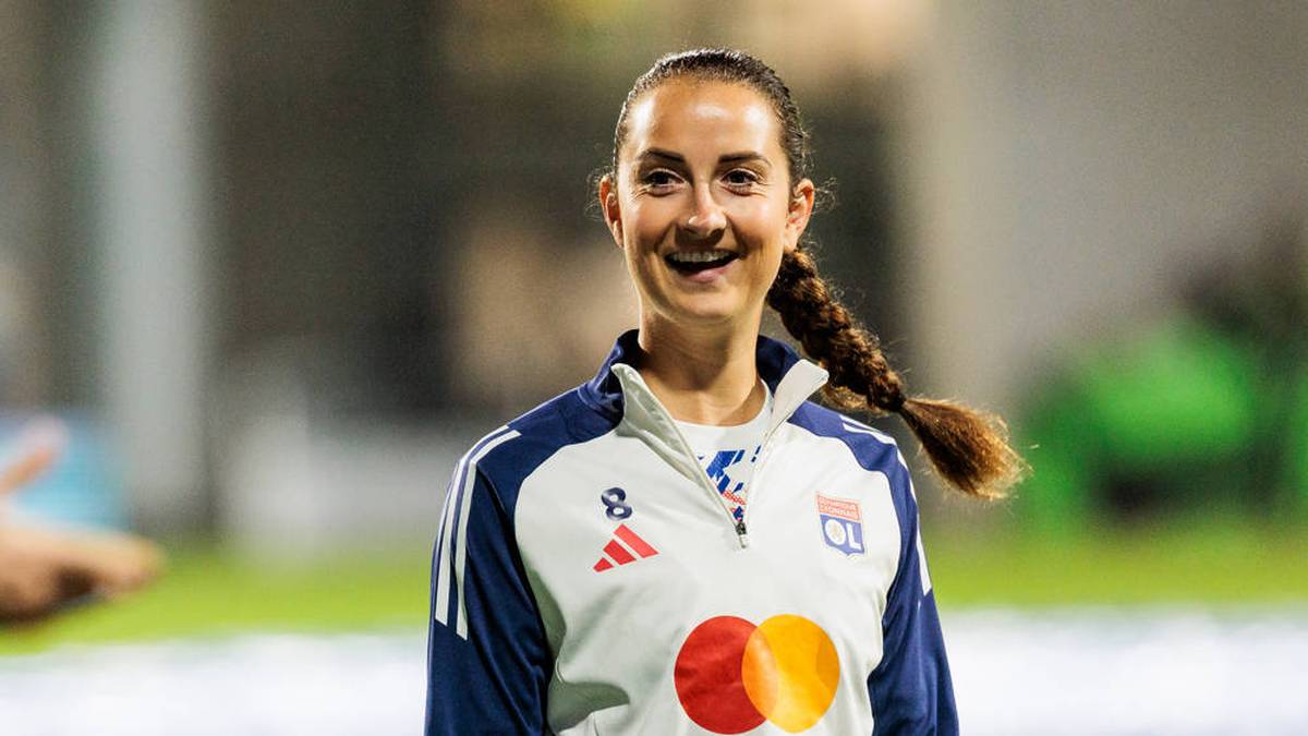 Als Deutschland 2013 zuletzt die EM gewann, war Däbritz, die Wirtschaftspsychologie studiert hat, bereits dabei. Ab 2019 verdiente sie in Frankreich ihr Geld. Zunächst drei Jahre in Paris, dann ebenso lange in Lyon. Nun heuert sie bei Real Madrid an.