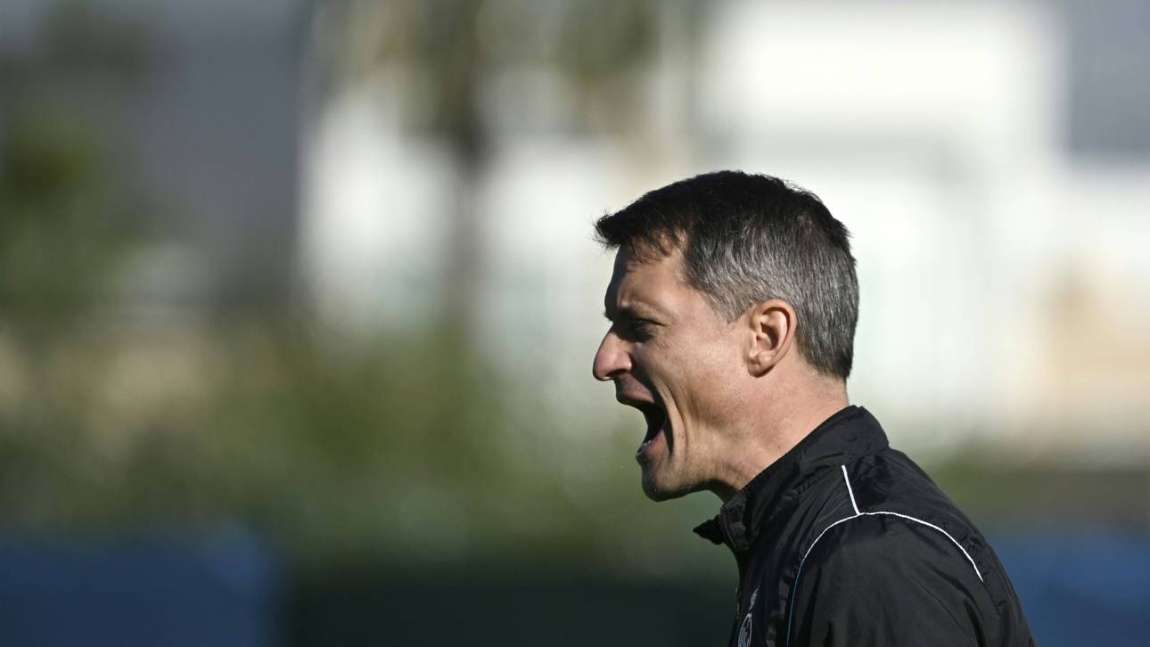 St. Pauli startet, Blessin brüllt