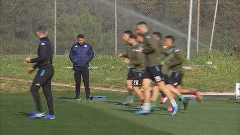 Der italienische Pokalsieger SSC Neapel hat Einspruch gegen die coronabedingte Niederlage gegen Juventus Turin am grünen Tisch eingelegt.