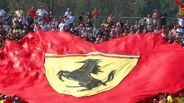 Der Große Preis von Italien ist seit jeher das Heimspiel für Ferrari. Die Marke mit dem springenden Pferd ist im Königlichen Park von Monza, wo sich die Strecke befindet, allgegenwertig. Sie elektrisiert die Tifosi mehr als alles andere. SPORT1 zeigt die Geschichte des Autodromo Nazionale di Monza