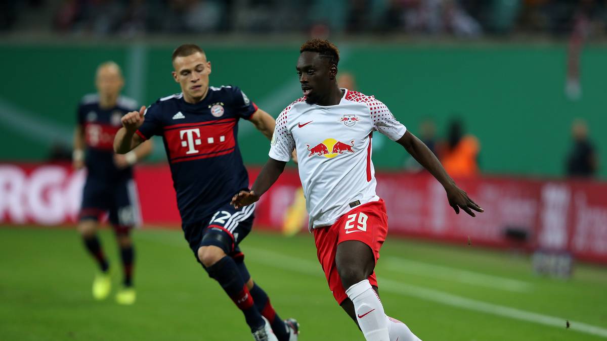 JEAN-KEVIN AUGUSTIN: War meist nur per Foul zu stoppen. Bestätigte seine aktuelle Form und stellte die Bayern-Defensive immer wieder vor Probleme. Braucht aber noch zu viele Chancen für ein Tor. Wurde taktisch nach dem Platzverweis durch Demme ersetzt. SPORT1-Note 2,5