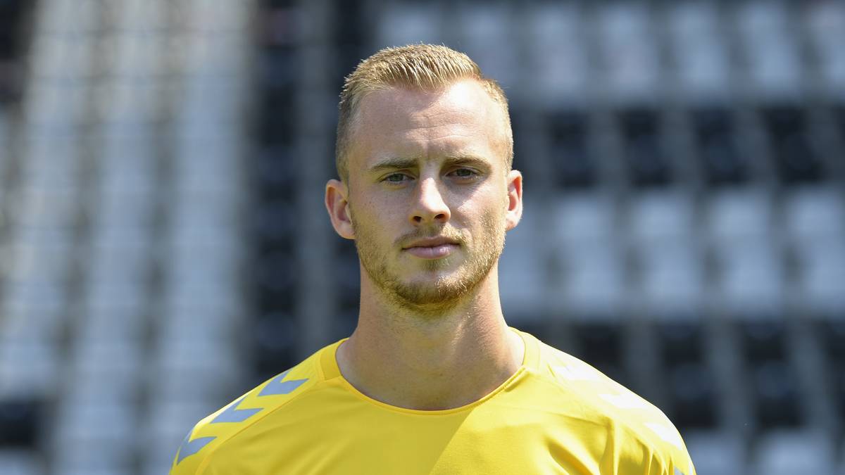 PLATZ 28: MARK FLEKKEN (SC Freiburg): Weisse Westen: 0 - Gegentore: 1