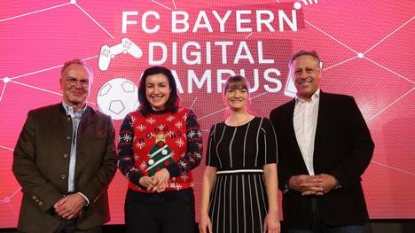 Karl-Heinz Rummenigge (l.) denkt an einen Einstieg des FC Bayern im eSports