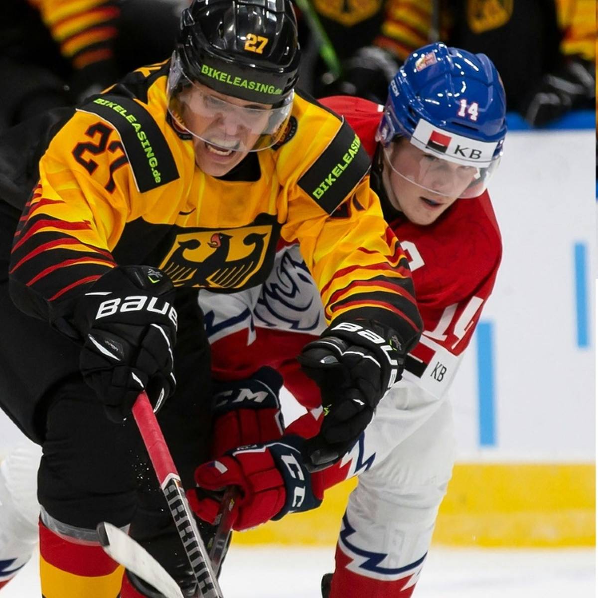 Deutschlands U20-Auswahl ist bei der Eishockey-WM in Kanada vorzeitig ins Viertelfinale eingezogen.