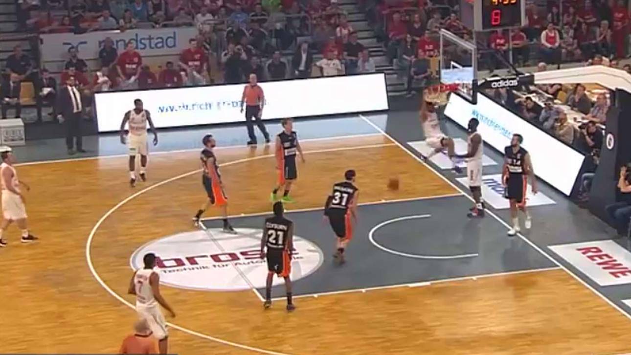 Bamberg deklassiert Ulm in Spiel 1