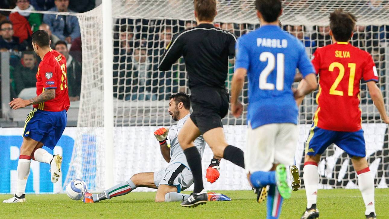 Buffon patzt bei Italiens Glücks-Remis