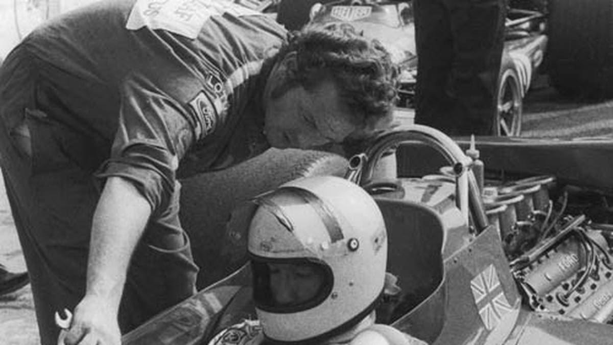 1970 verlor der Österreicher Jochen Rindt bei einem Unfall im Qualifying sein Leben. Auch ihm wurde die Parabolica zum Verhängnis
                  