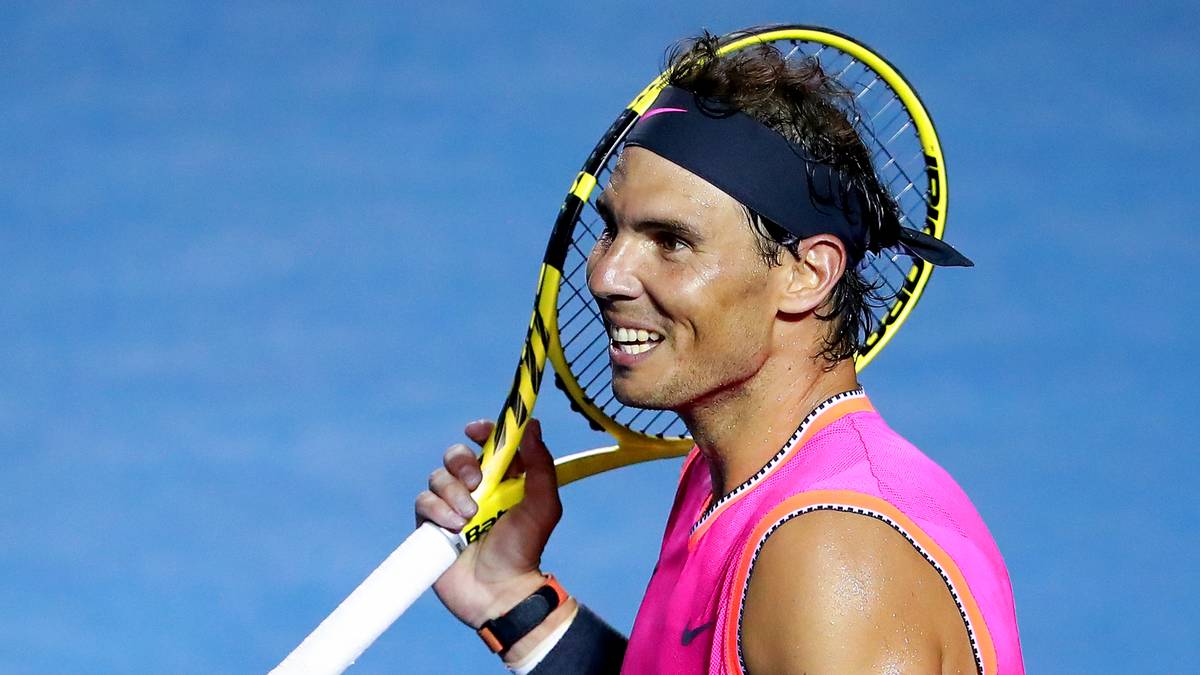 Auf dem Weg ins Finale besiegt er sogar Rafael Nadal in drei Sätzen. Diese Partie zeigt aber auch das Problem von Kyrgios, der selbst zugibt, dass ihn nur solche Duelle gegen die Großen motivieren. Nadal schimpft nach der Partie, Kyrgios habe keinen Respekt vor dem Gegner, den Fans oder sich selbst