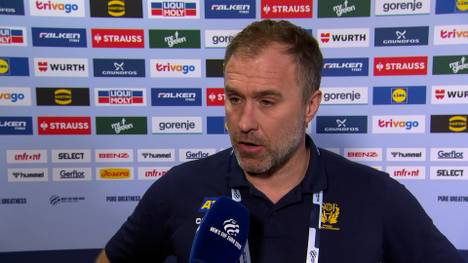 Die schwedische Handball-Nationalmannschaft gewinnt ihr letztes Gruppenspiel bei der Handball-EM gegen die Schweiz klar - das Turnier-Aus war allerdings schon besiegelt. Trainer Michael Apelgren und Spieler Hampus Wanne sprechen darüber wie es war, mit diesem Wissen ins Spiel zu gehen. 