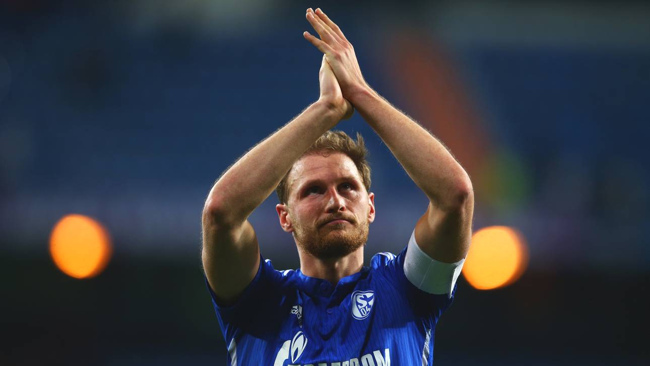 Höwedes behält die Schalker Binde