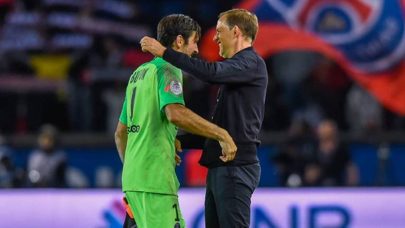 Gianluigi Buffon mit Thomas Tuchel im Oktober 2018