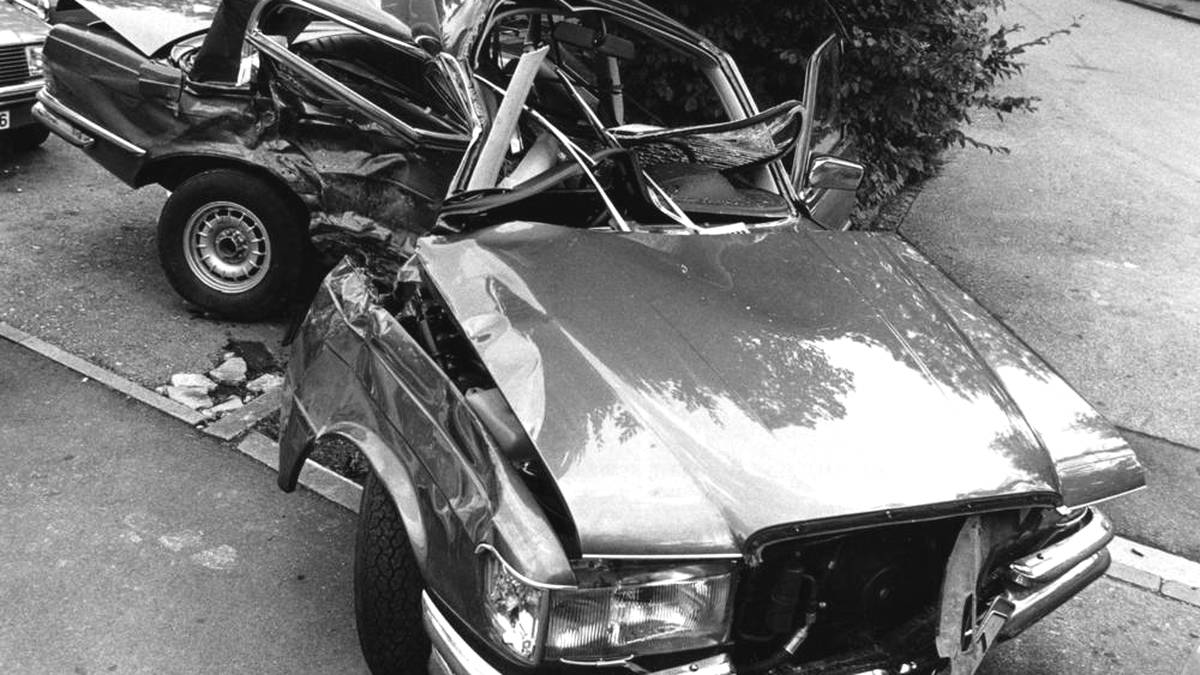 In diesem Mercedes 450 SEL überlebte Torwart-Legende Sepp Maier 1979 einen Autounfall