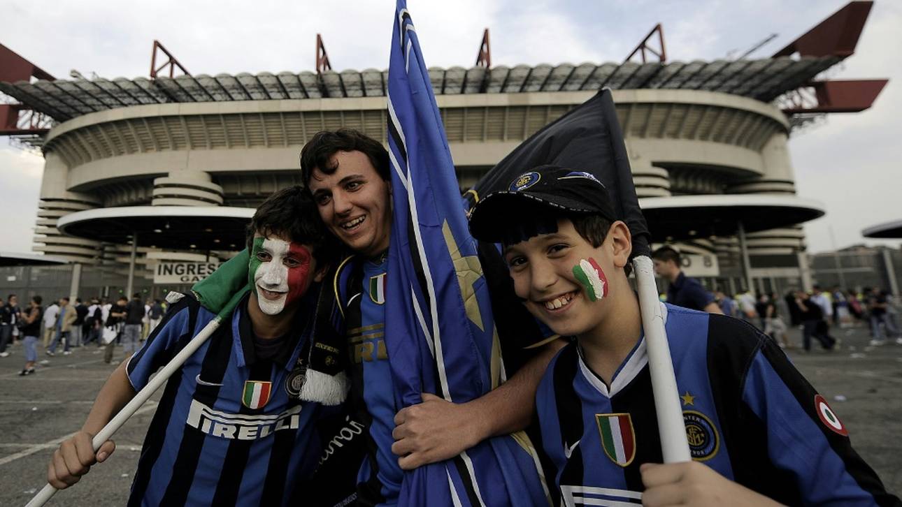 Inter-Fans mit Titel-Party vor Arena