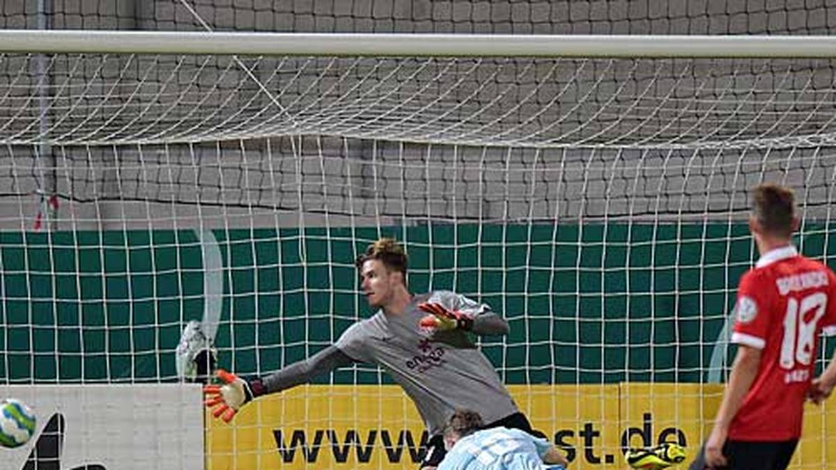 Und dort wird es noch einmal richtig wild: Markus Ziereis bringt den CFC erstmals in Führung