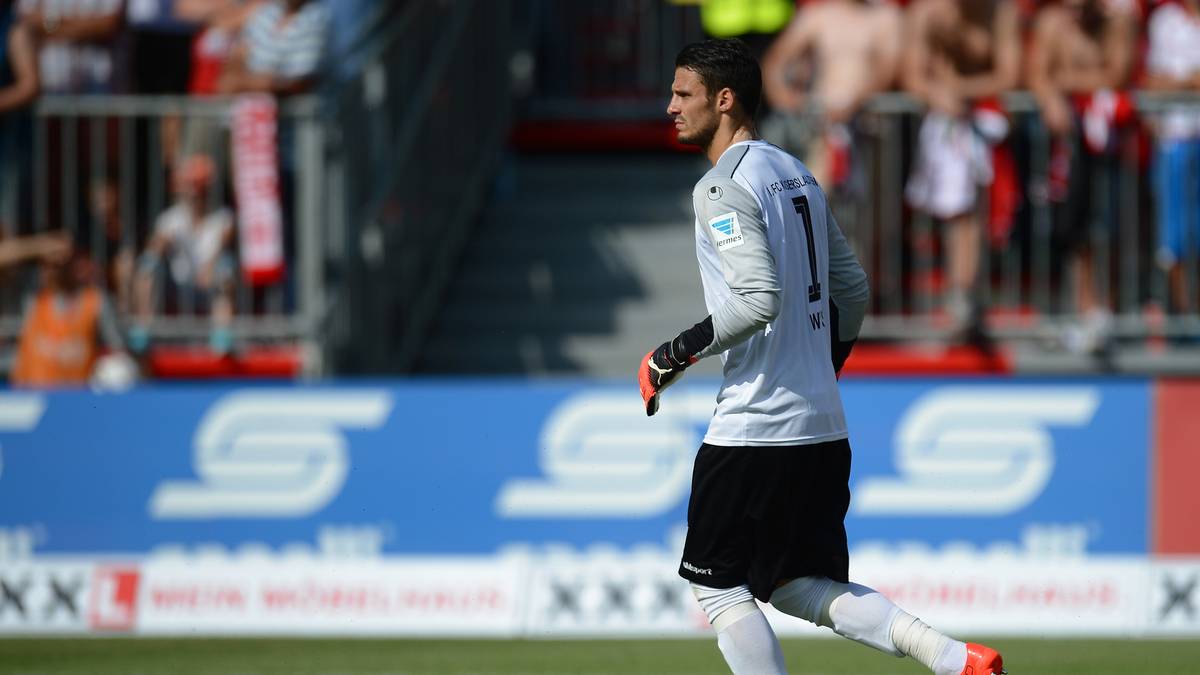 23. PLATZ: Andre Weis (1. FC Kaiserslautern): Weisse Westen: 1 - Gegentore: 6