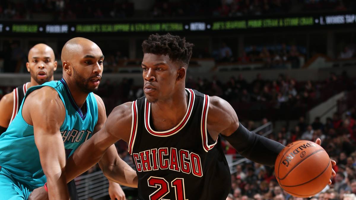 Außerdem kehrt Jimmy Butler nach auskurierter Ellbogenverletzung ins Team zurück