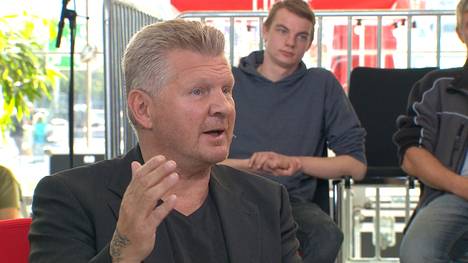 Im STAHLWERK Doppelpass analysieren die Experten die Krise bei der Hertha. SPORT1 Experte Stefan Effenberg sieht vor allem ein Problem bei Kevin-Prince Boateng.