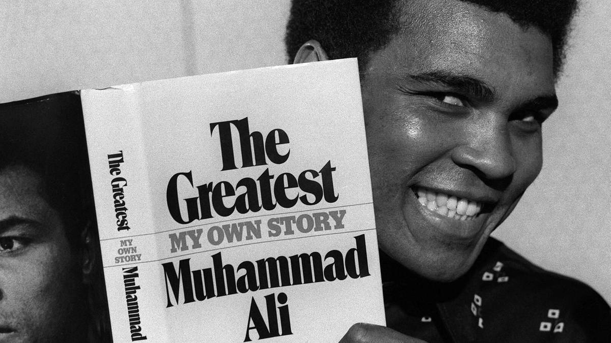 Ali betritt nach diesem (Pyrrhus-)Sieg noch zehnmal den Ring, erreicht aber nie wieder dieses Leistungsvermögen. In seiner Biographie "Der Größte", die nach dem Thrilla veröffentlicht wird, schreibt er: "Jeder Schlag, den ich von ihm (Frazier, Anm. d. Red.) einstecken muss, ist ein Schritt auf dem Weg zu meinem Grab"