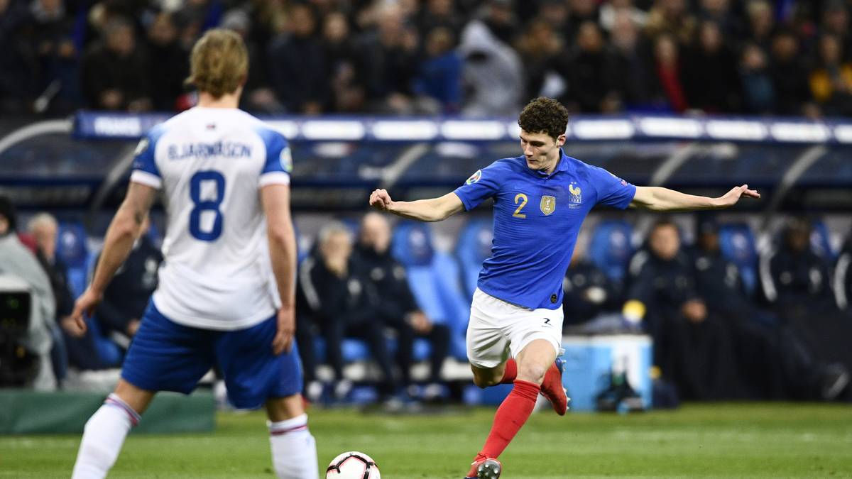 PLATZ 6: BENJAMIN PAVARD - Einer der teuersten Einkäufe in der Vereinsgeschichte des FC Bayern München hat noch gar kein Spiel für die Münchneer absolviert. Pavard steht ab dem Sommer im Kader des Rekordmeisters und kam wie Gomez aus Stuttgart. Seine Ablöse: 35 Millionen Euro 