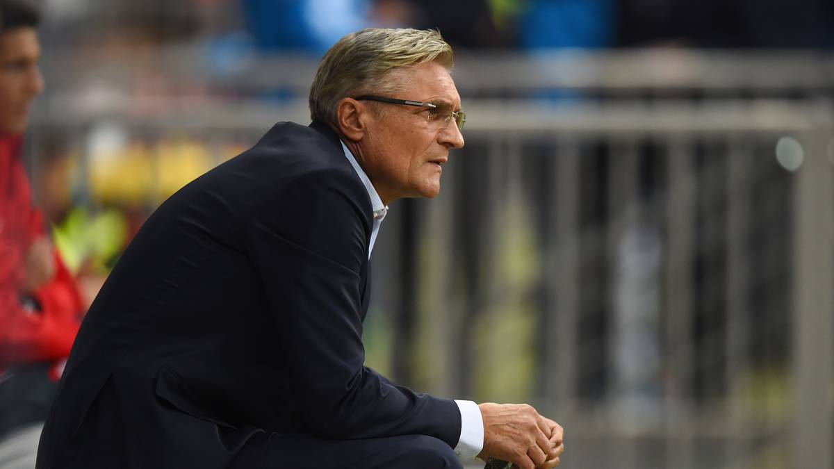 Dem polnischen Coach  Adam Nawalka dürfte ein kräftiger Regenguss durchaus gelegen kommen