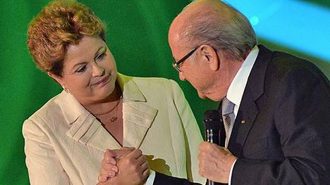 Rousseff (l.) ist seit 2011 Präsidentin Brasiliens