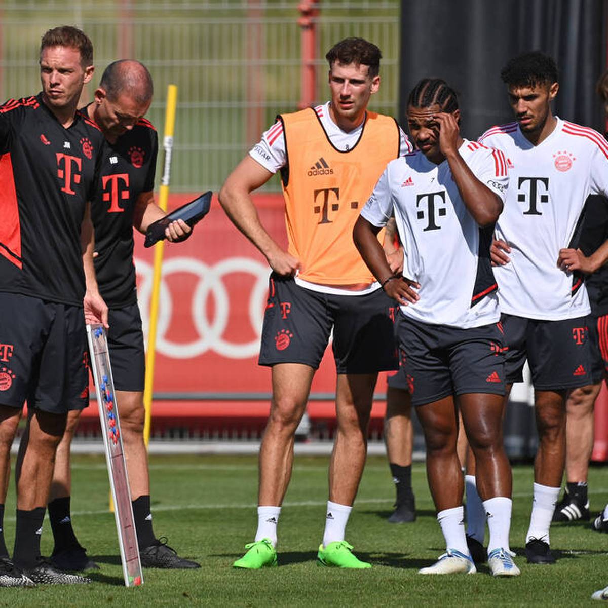 Der FC Bayern reist am Samstag zum Top-Spiel nach Dortmund. Trainer Julian Nagelsmann sprach über das Wiedersehen mit Ex-Spieler Niklas Süle und die Ewartungen an den BVB. Die PK zum Nachlesen.