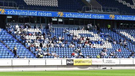 Knapp über zweihundert Zuschauer verfolgten im Stadion in Duisburg den Start in die neue Frauenbundesligasaison