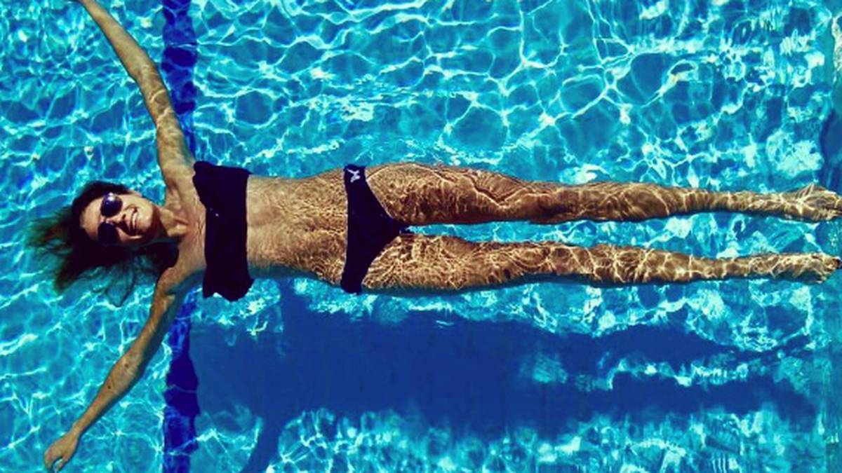 In ihrer Freizeit ist die Litauerin auch als Model aktiv. Sie liebt es, sich im kühlen Nass zu erfrischen