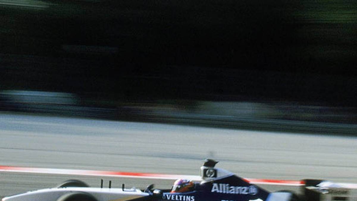 2002 schrieb Juan Pablo Montoya in Monza Formel-1-Geschichte. Der Kolumbianer drehte im Williams-BMW mit durchschnittlich 259,823 km/h die schnellste Runde aller Zeiten
                  