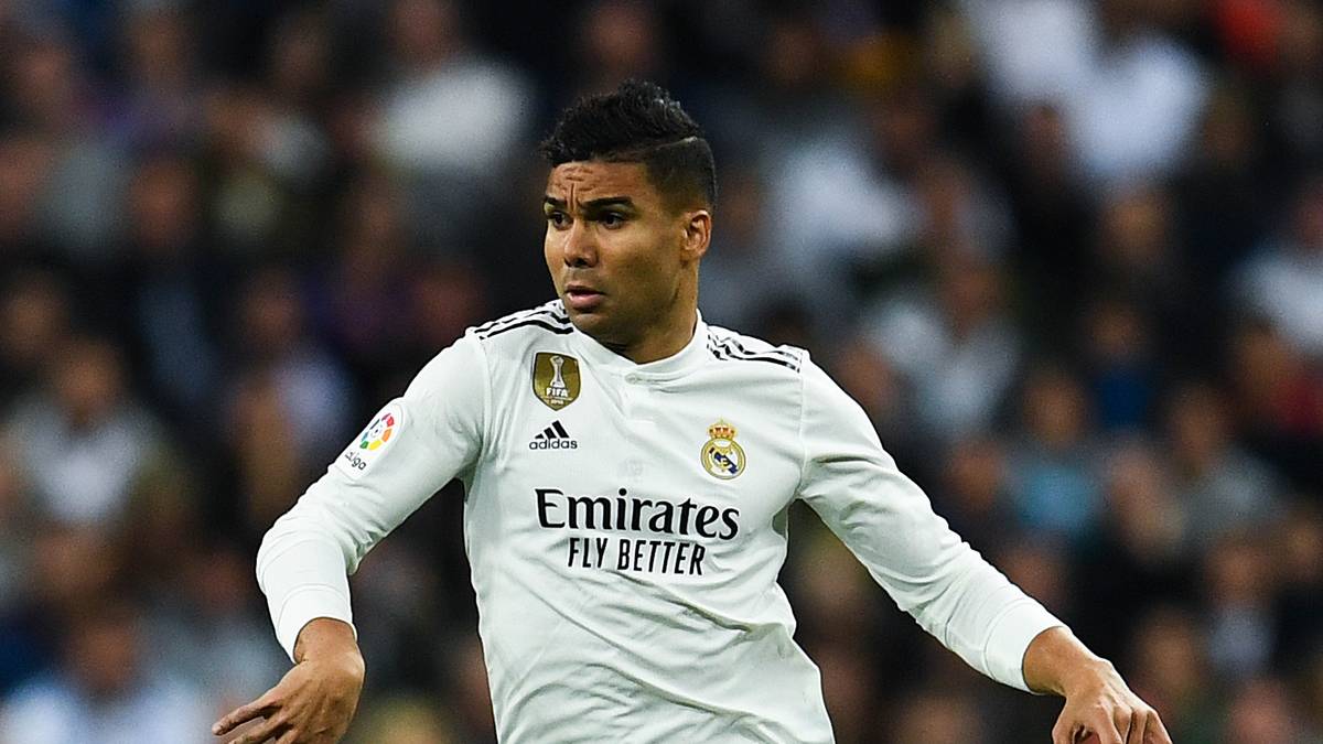 Mit Ausnahme einer einjährigen Leihe zum FC Porto, wo er endgültig zum Stammspieler reifte, spielt Casemiro seither für Real und war unter anderem am Hattrick in der Champions League beteiligt