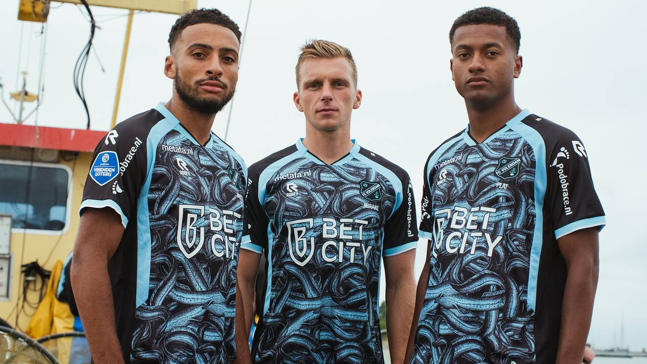 Irres Aale-Trikot in Eredivisie!