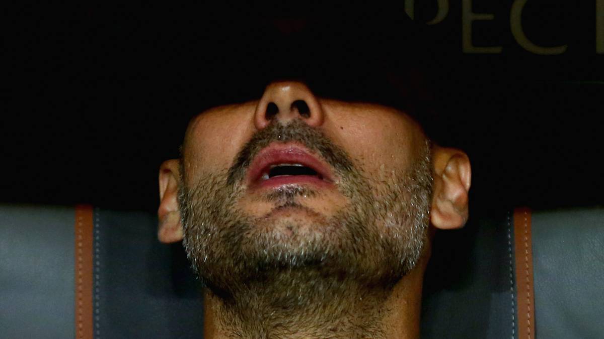 27. September 2015: Die Spekulationen um Guardiolas Zukunft bei den Bayern nehmen immer mehr Fahrt auf. Guardiola reagiert zunehmend gereizter. Er habe "keinen Bock mehr" auf Nachfragen zu seiner Zukunft, sagt er