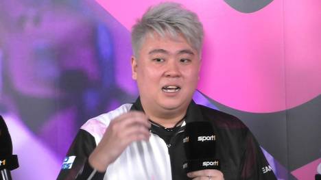 Man Lok Leung wirft gegen Gian van Venn elf Mal die 180. Anschließend versucht er zu erklären, was sein Erfolgsrezept war.
