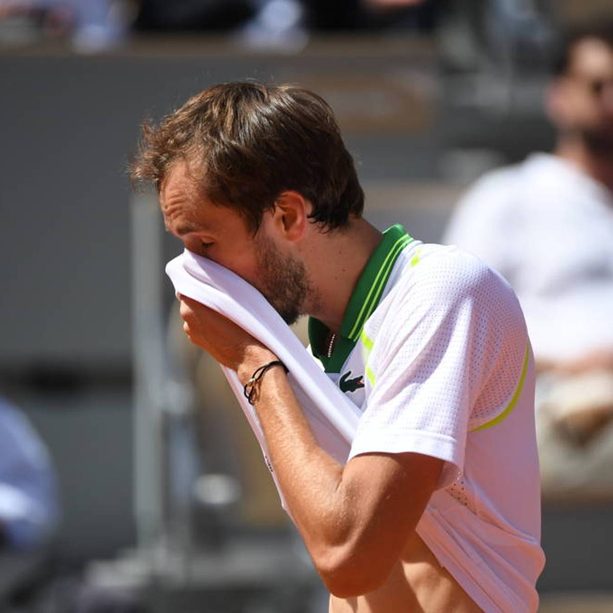 French Open Paris hat seine erste Sensation! Medvedev unterliegt Nummer 172 der Welt