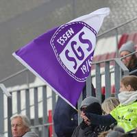 Die SGS Essen hat das Auftaktspiel der Frauen-Bundesliga nach der langen Winterpause deutlich für sich entschieden.
