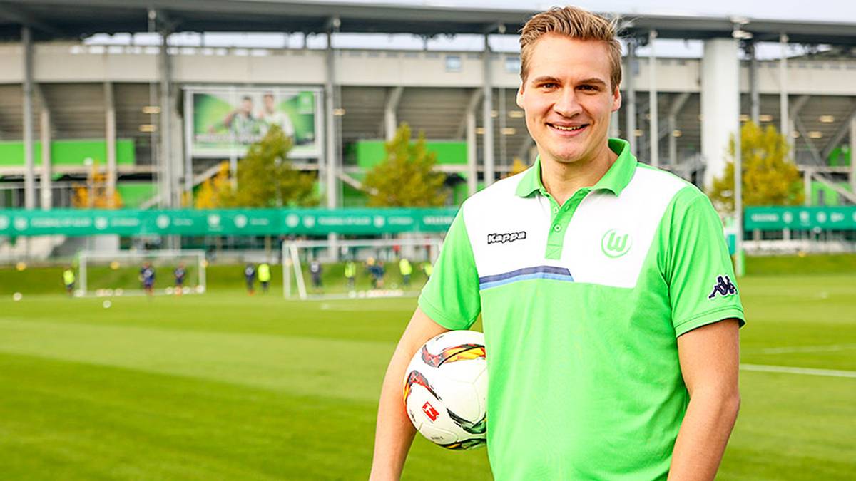 Benedikt "Salz0r" Saltzer gilt als deutscher FIFA-Veteran. Er war der erste Profi, der von einem Bundesligaklub verpflichtet wurde. Seit 2015 ist er beim VfL Wolfsburg, seit knapp neun Jahren spielt er professionell. Dabei hat er vier deutsche Meistertitel auf seinem Konto.