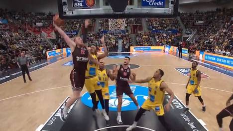 Beim Heimspiel der MHP RIESEN Ludwigsburg sorgen 4200 Zuschauer für Stimmung, ein neuer Saisonrekord. Doch auf dem Feld überraschen die Bamberg Baskets und können einen wichtigen Sieg einfahren.