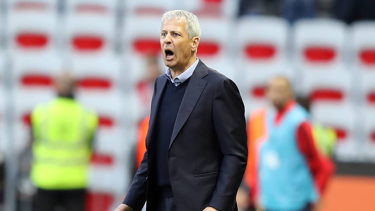 Geht sein Team einmal nicht vorne drauf, lässt er erst in der gefährlichen Zone den Druck auf den Gegner erhöhen und den dortigen Raum ab zwölf Meter vor dem eigenen Tor abriegeln, dann aber beinahe hermetisch