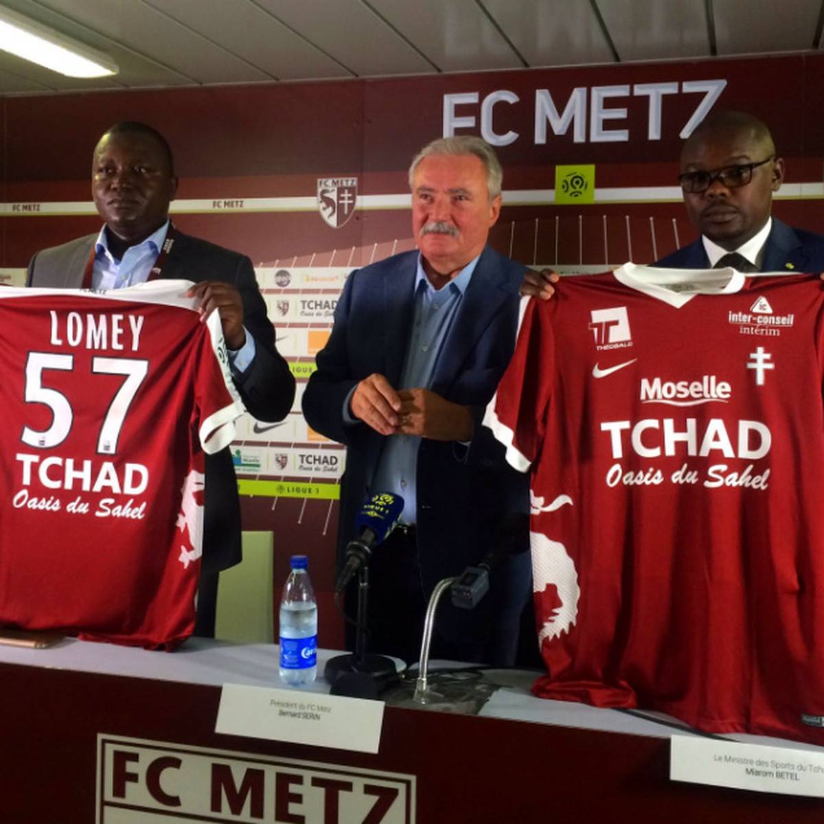 Viertarmstes Land Als Trikot Sponsor Arger Um Tschad Und Metz