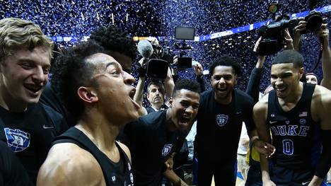 Die Duke Blue Devils feiern ihren Sieg im Championship Game der ACC